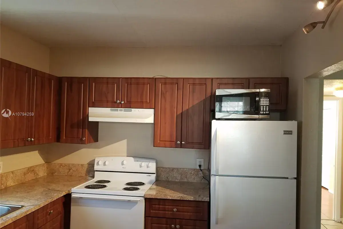 4160 NW 21st St # 123D, Lauderhill FL 33313
