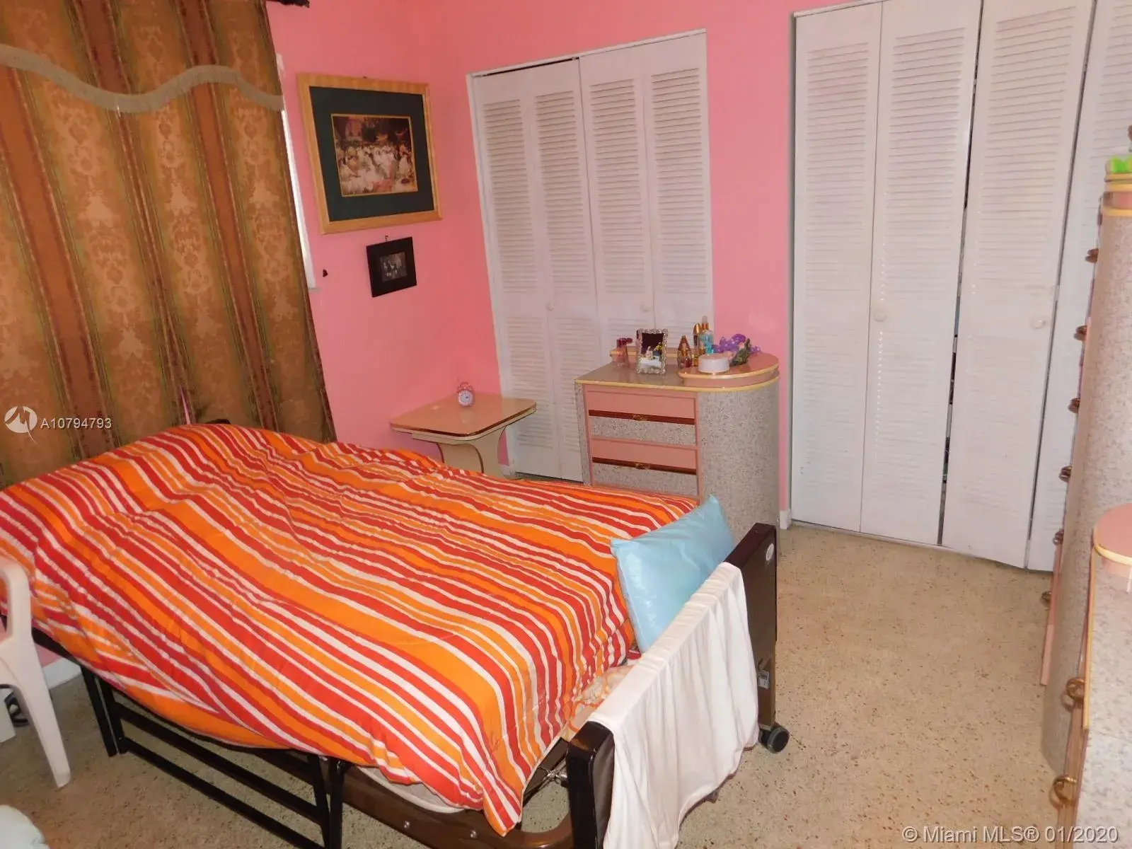 626 W 17th St, Hialeah FL 33010