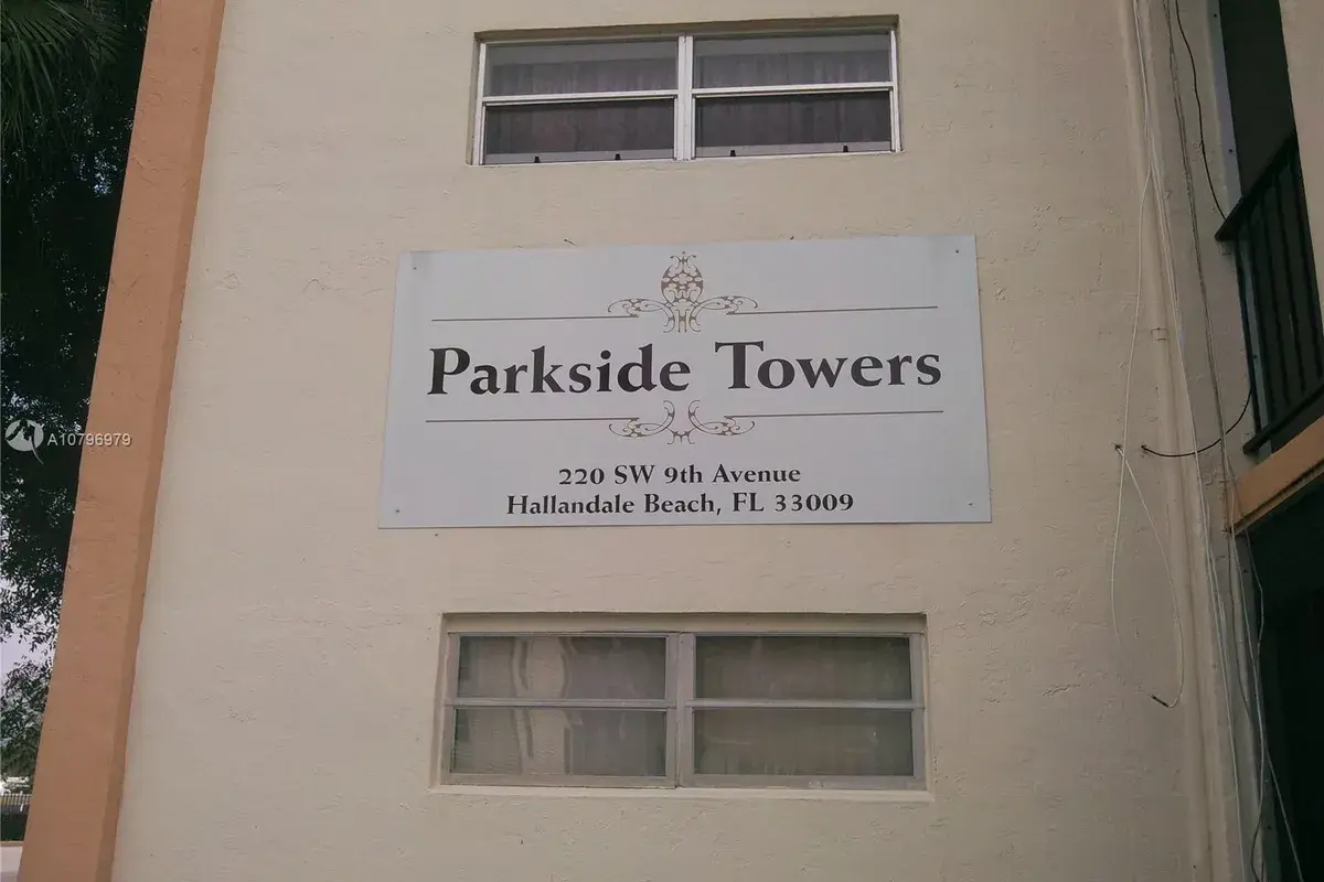 220 SW 9th Ave # 109, Hallandale Beach FL 33009