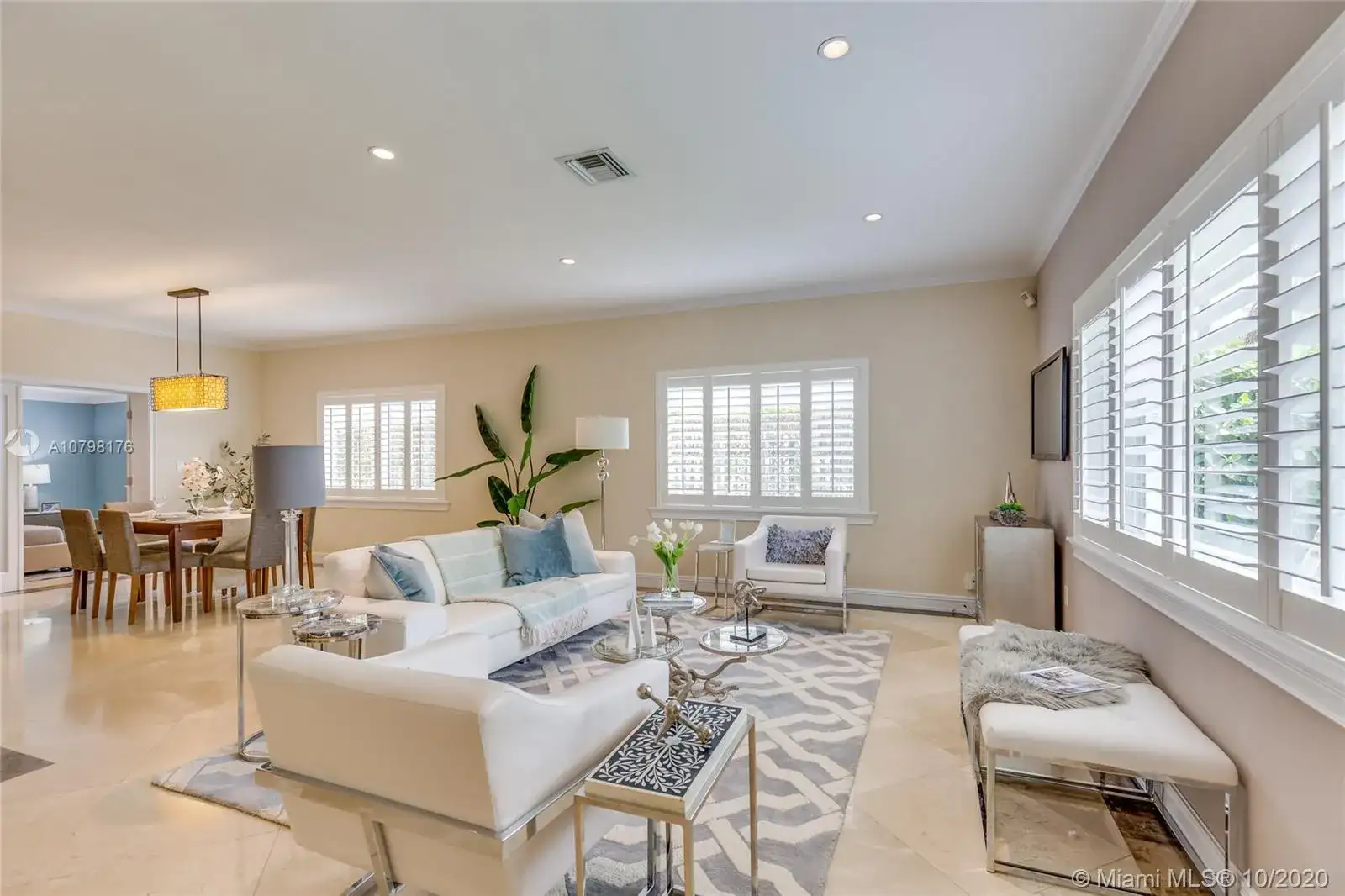 4323 N Bay Rd, Miami Beach FL 33140 photo 4