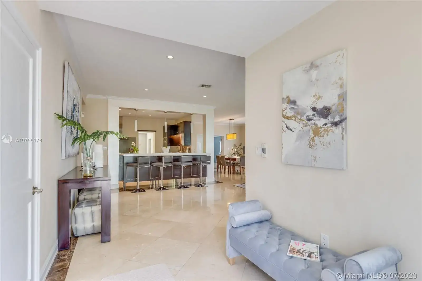 4323 N Bay Rd, Miami Beach FL 33140 photo 5