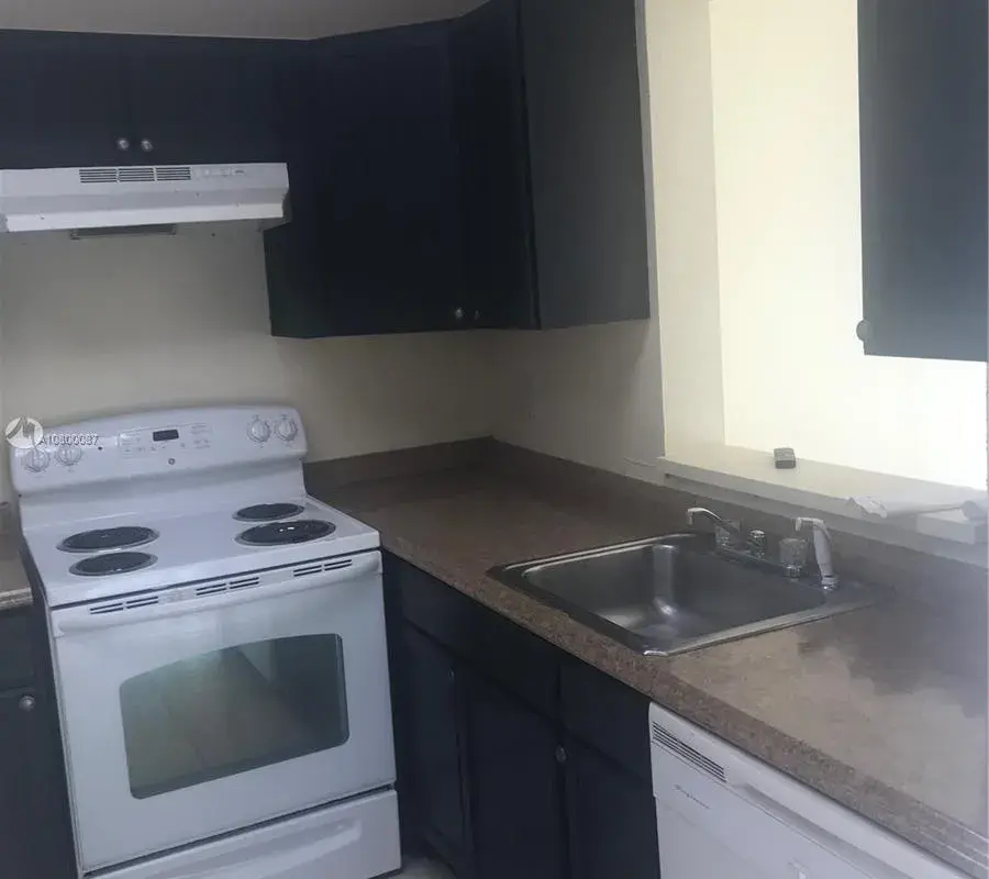 8740 N Sherman Cir # 308, Miramar FL 33025