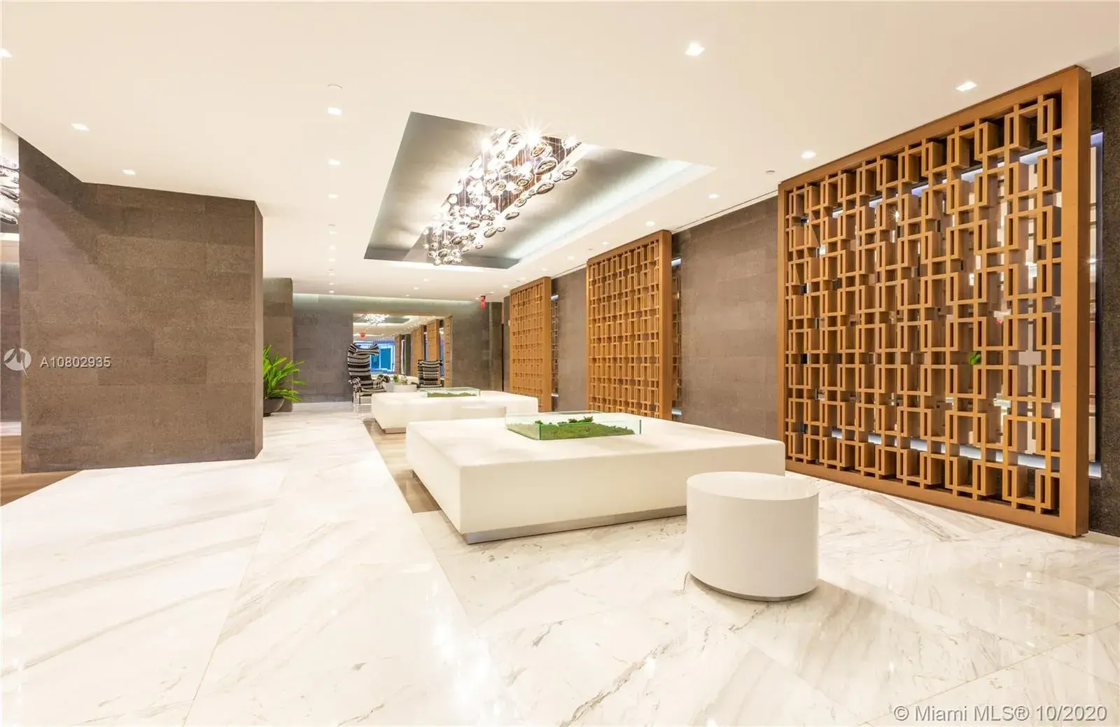 400 Sunny Isles Blvd # 102, Sunny Isles Beach FL 33160