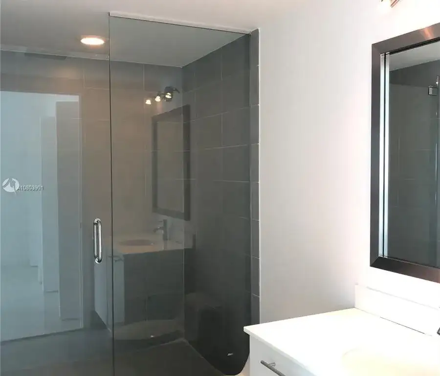 92 SW 3rd St # 2306, Miami FL 33130 photo 3