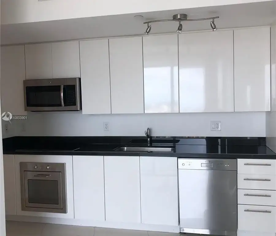 92 SW 3rd St # 2306, Miami FL 33130 photo 4