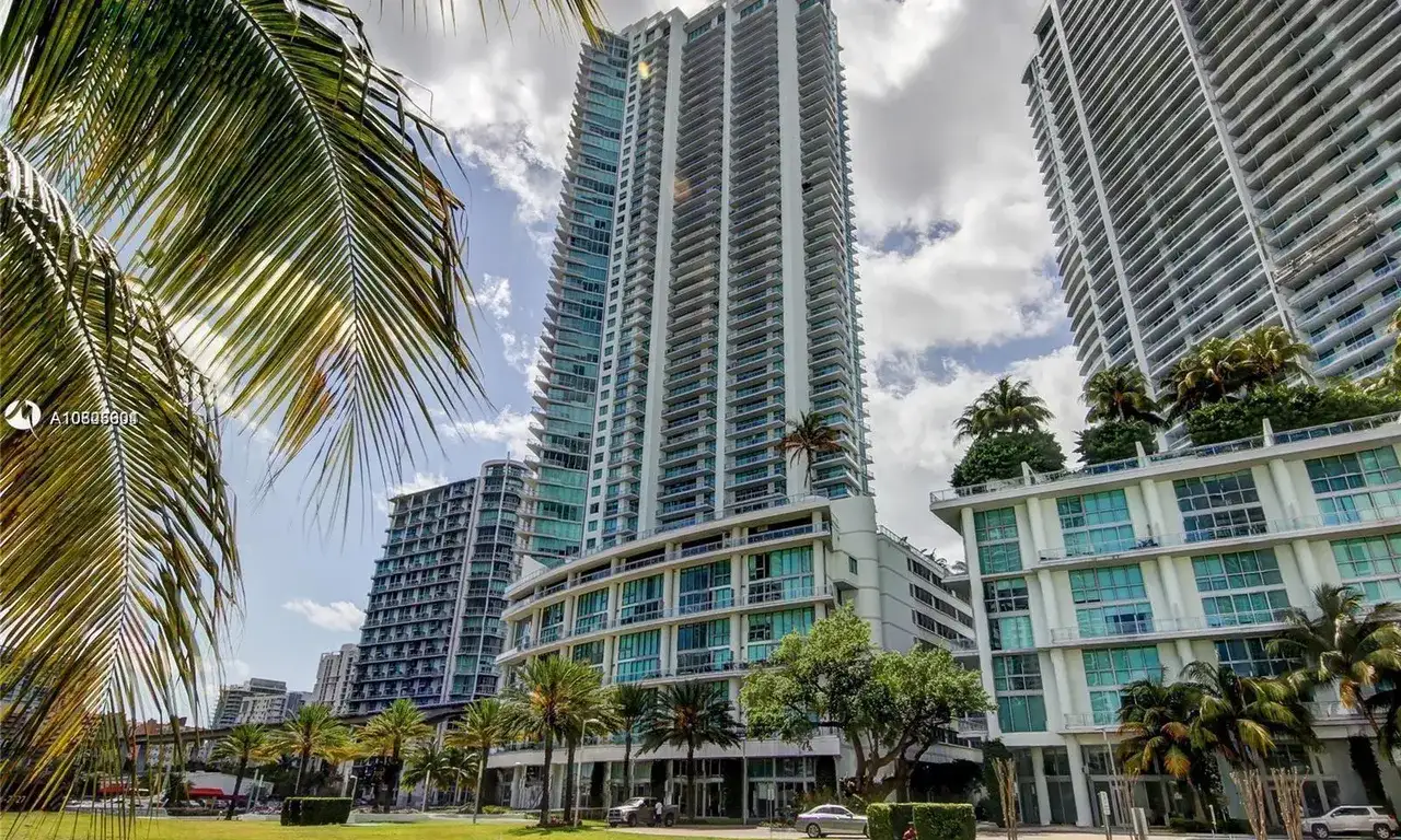 92 SW 3rd St # 2306, Miami FL 33130 photo 5