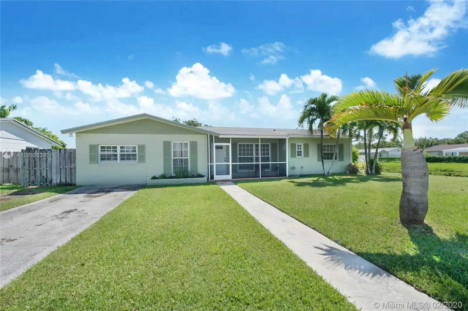 18531 SW 92nd Ct, Cutler Bay FL 33157 photo 3