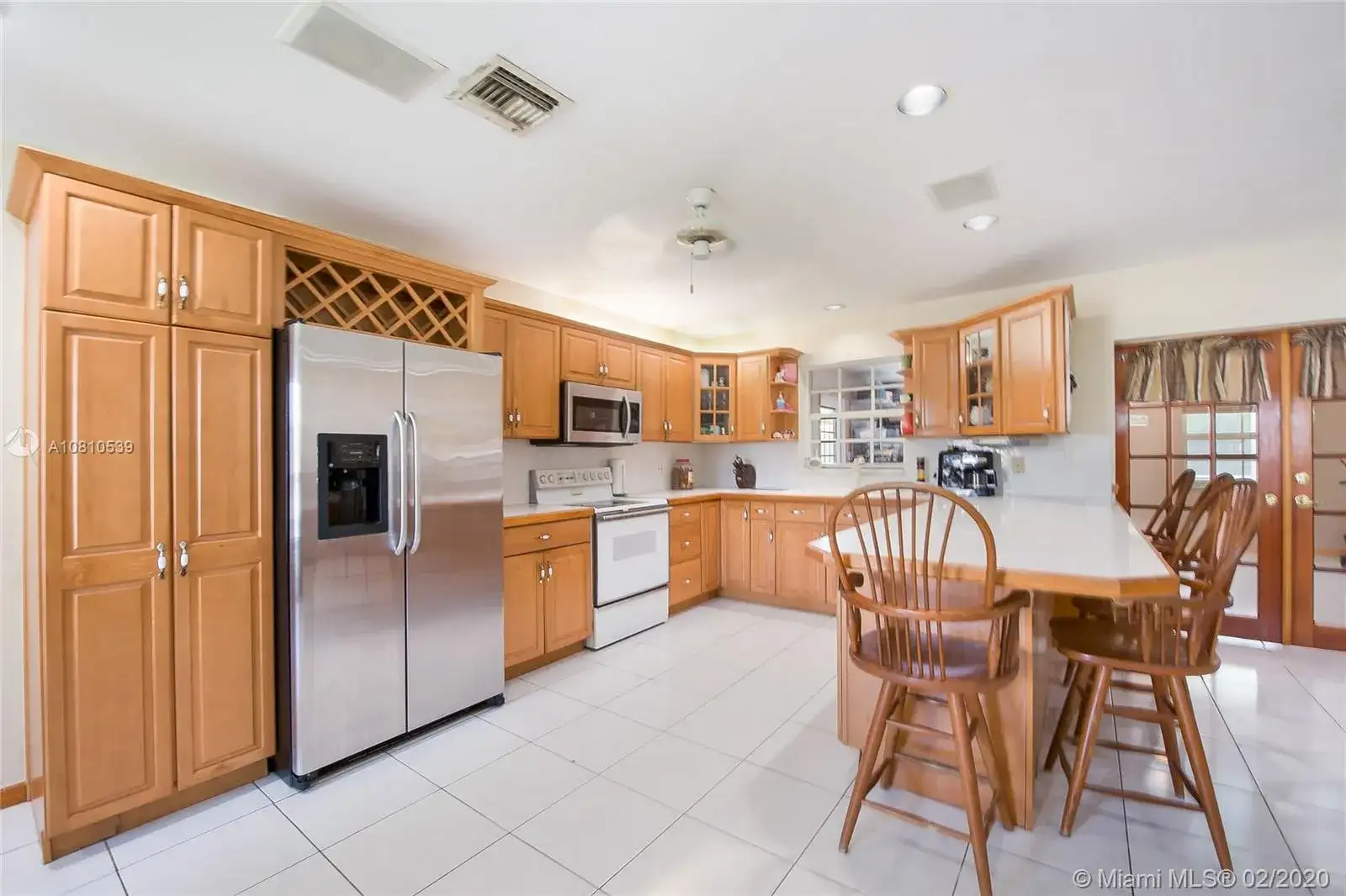 18531 SW 92nd Ct, Cutler Bay FL 33157 photo 4