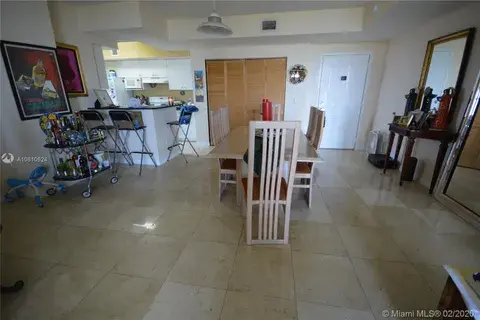5077 NW 7th St # 1417, Miami FL 33126