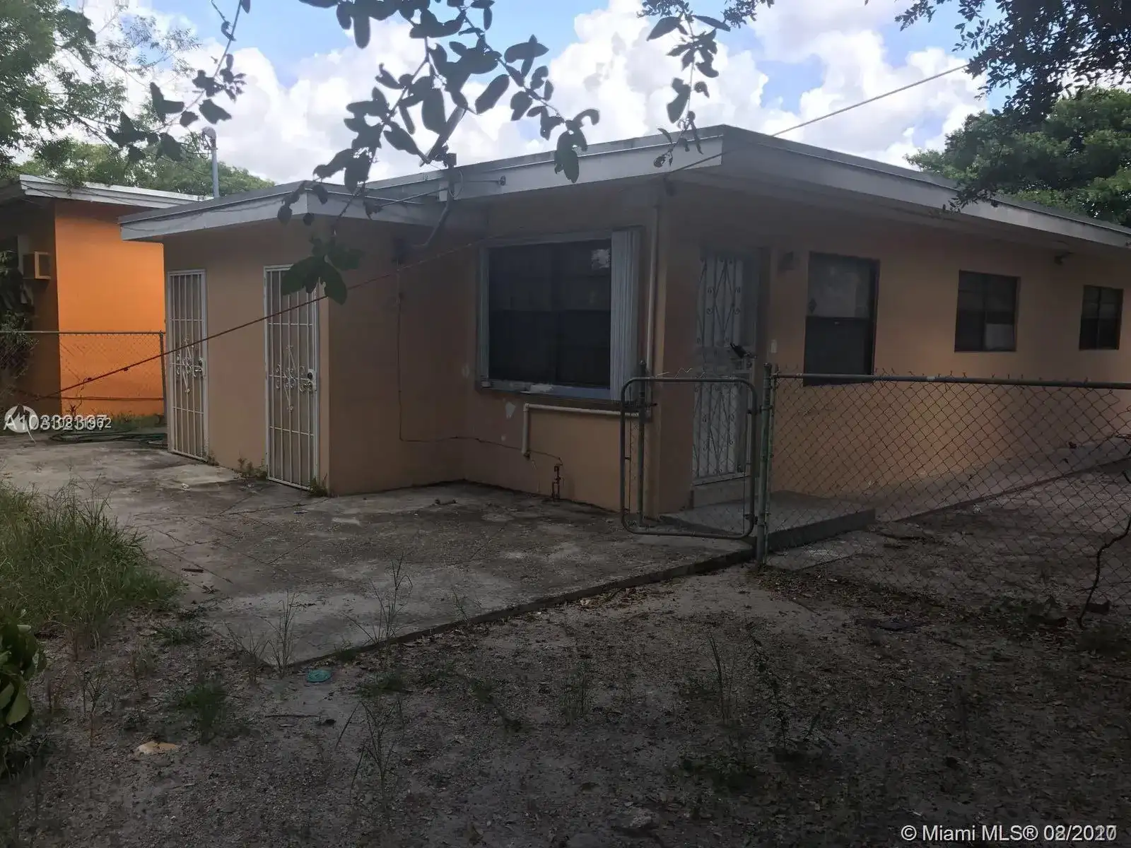 1128 NW 76th St, Miami FL 33150 photo 2