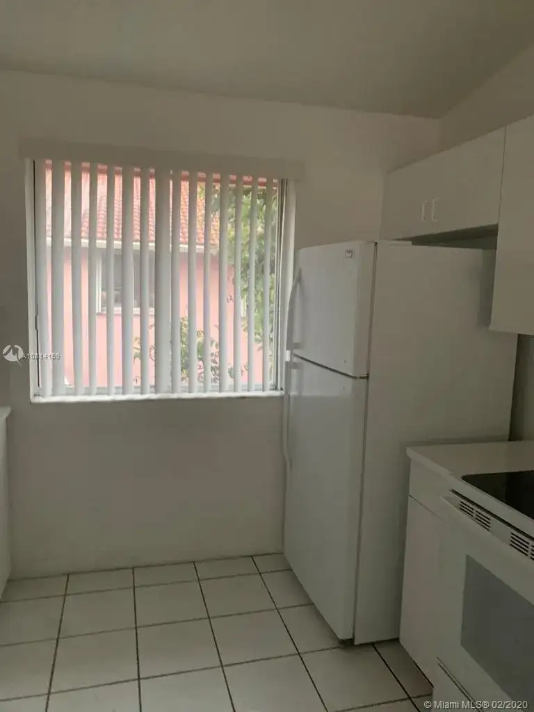 8025 Lake Dr # 204, Doral FL 33166 photo 3