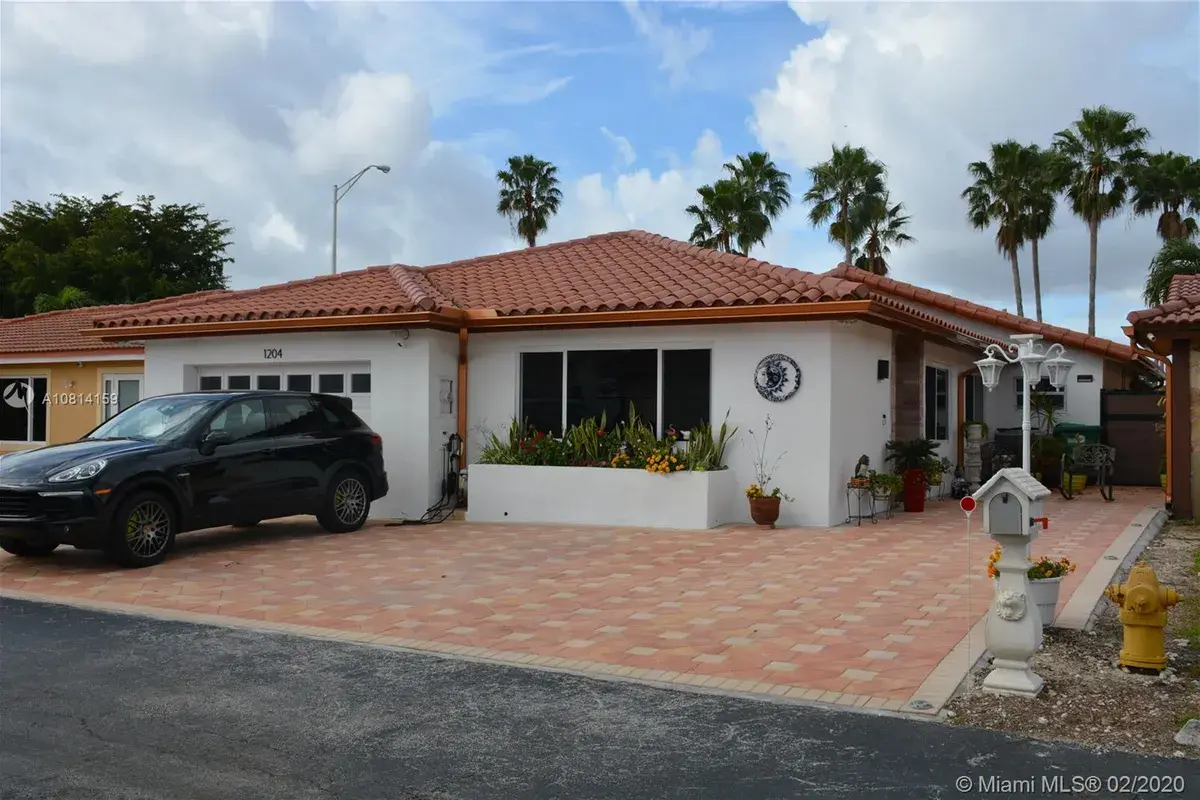1204 SW 136th Pl, Miami FL 33184