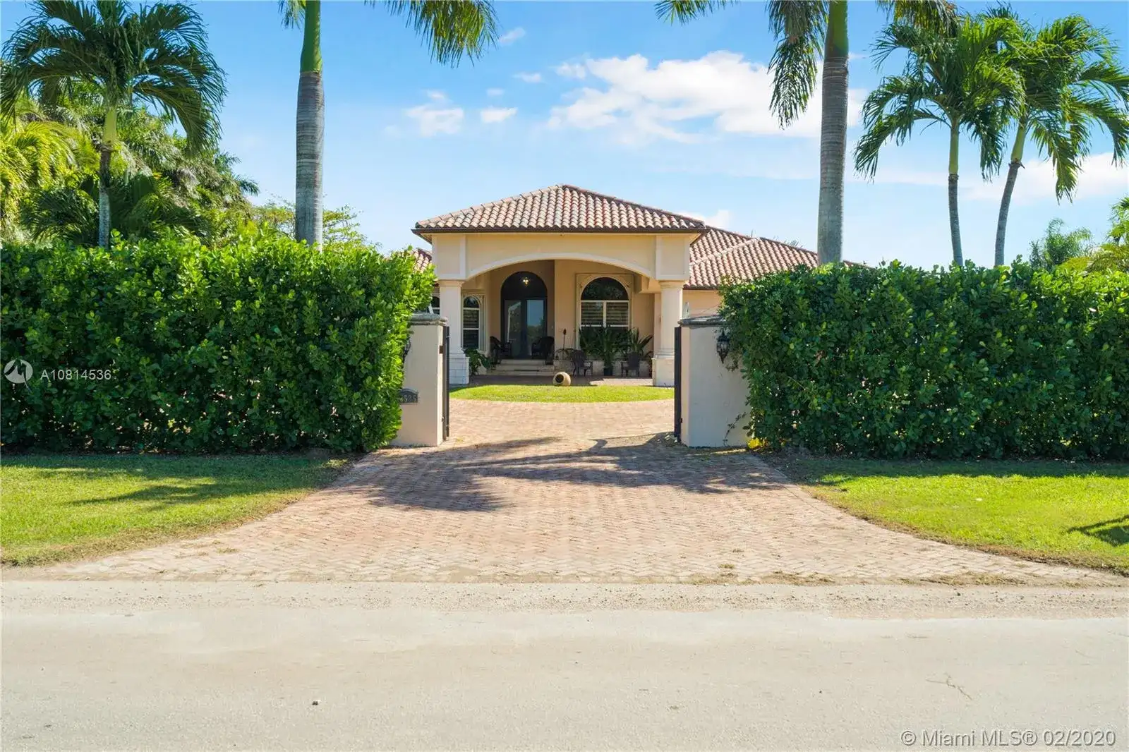 23525 SW 217th Ave, Homestead FL 33031 photo 4