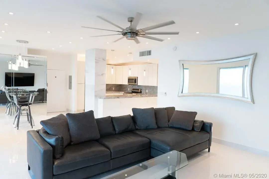 2030 S Ocean Dr # 2221, Hallandale Beach FL 33009