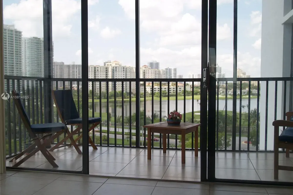 3701 N Country Club Dr # 803, Aventura FL 33180
