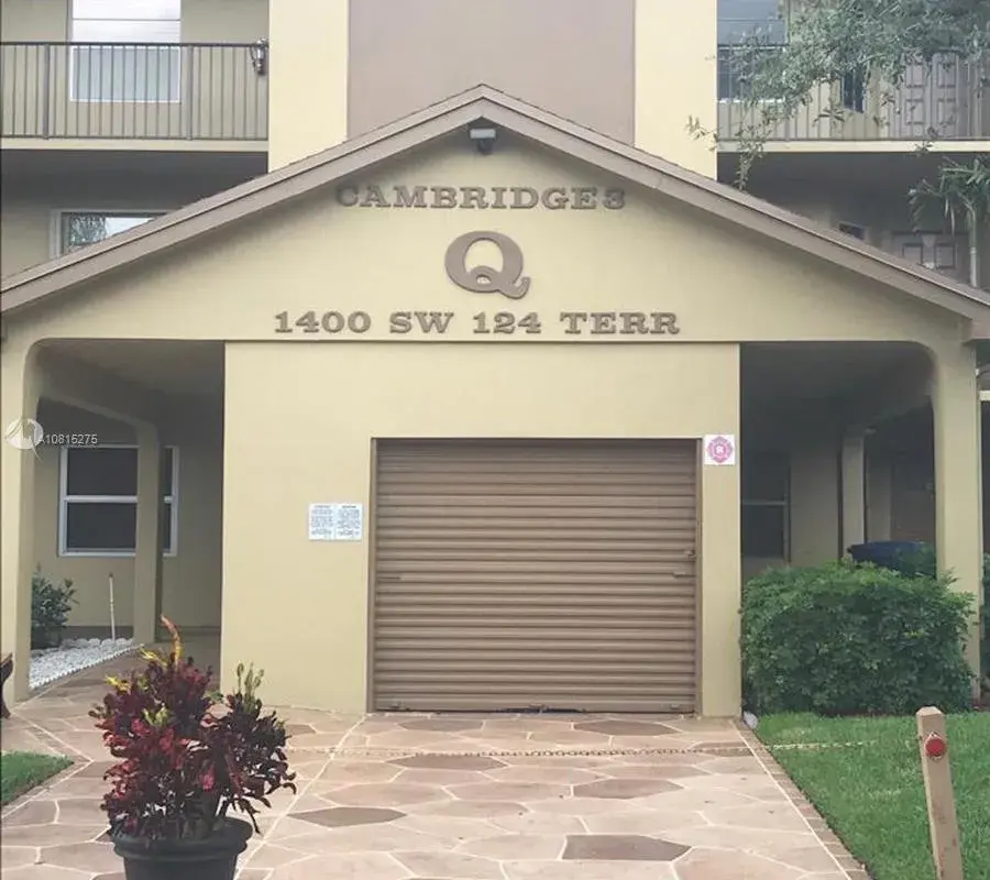 1400 SW 124th Ter # 402Q, Pembroke Pines FL 33027
