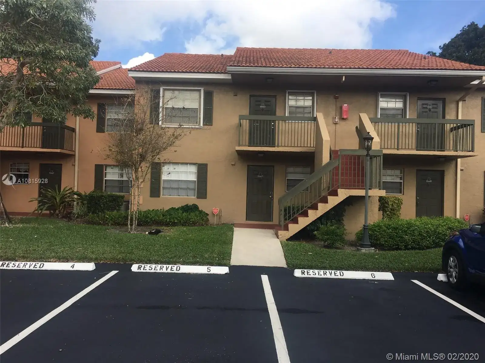 10457 NW 8th St # 105, Pembroke Pines FL 33026 photo 2