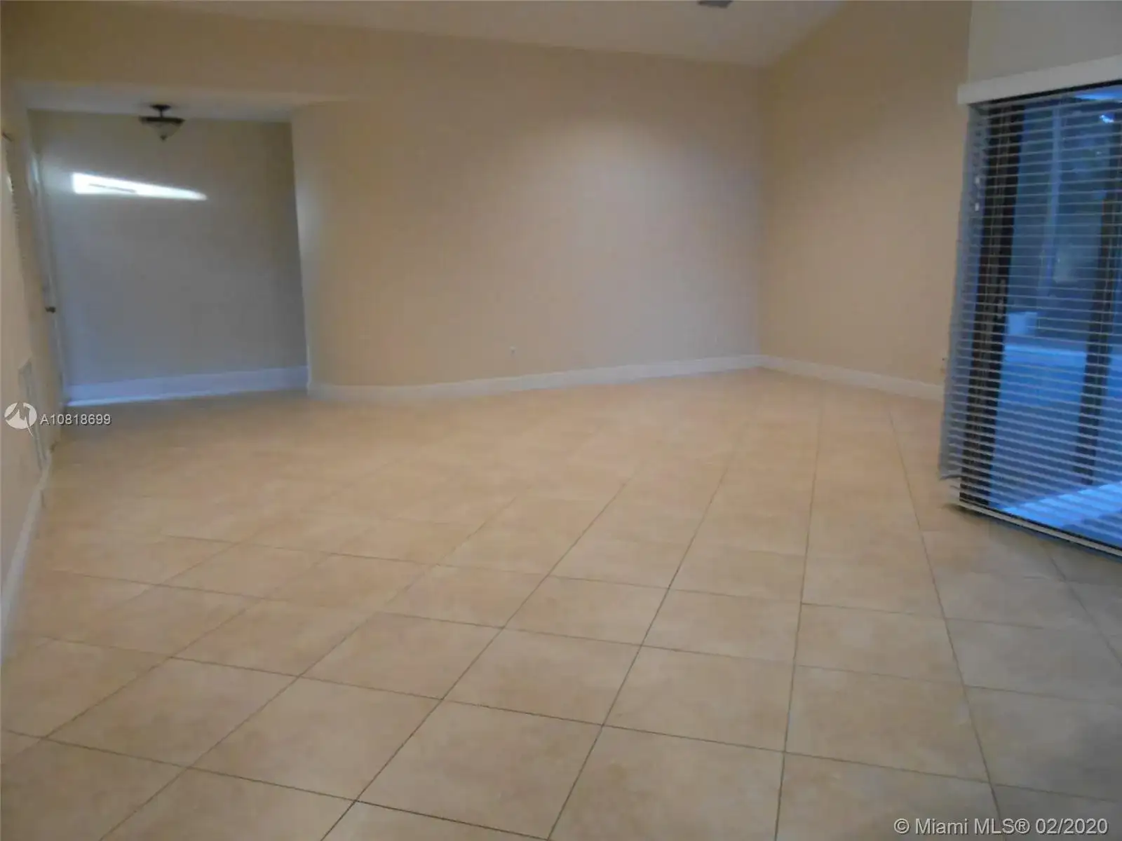 106 KENSINGTON RD, Hollywood FL 33021 photo 2