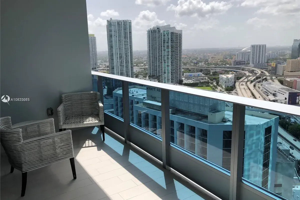 200 Biscayne Boulevard Way # 3211, Miami FL 33131