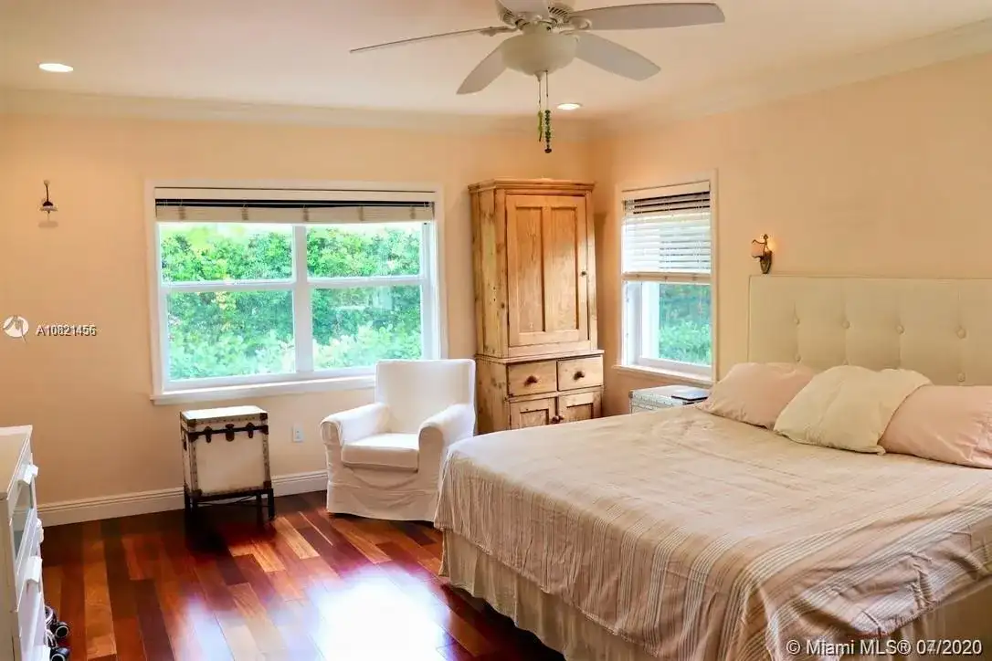 1510 Sarria Ave, Coral Gables FL 33146 photo 5