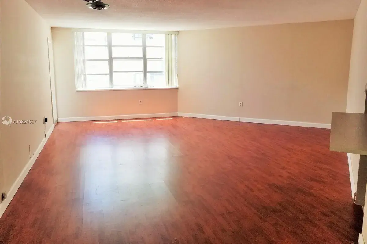 2750 NE 183rd St # 1212, Aventura FL 33160