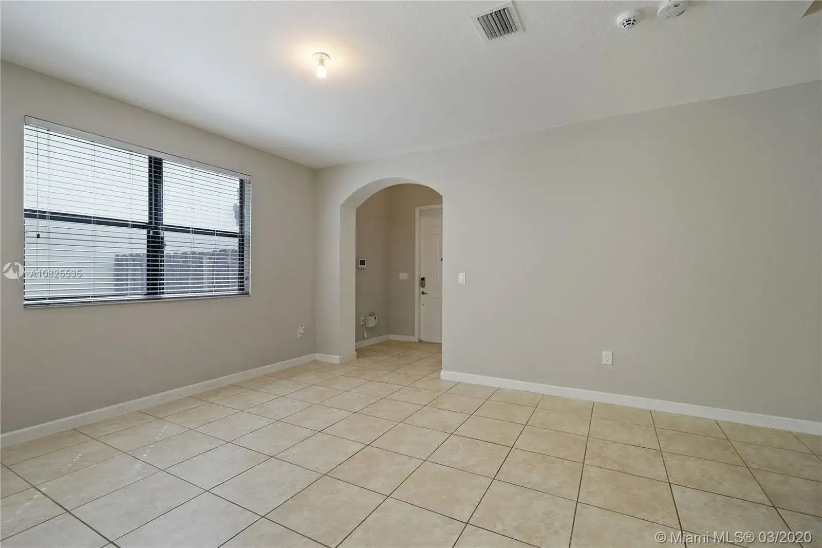 9121 SW 227th Ln, Cutler Bay FL 33190 photo 4