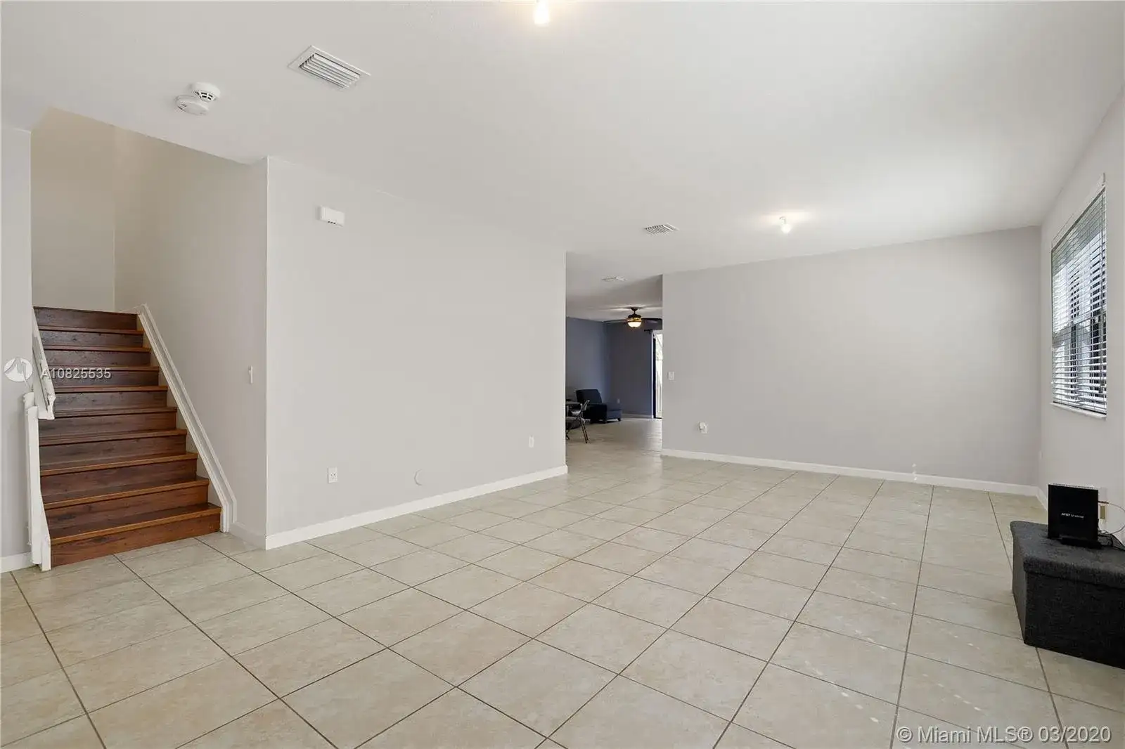 9121 SW 227th Ln, Cutler Bay FL 33190 photo 5