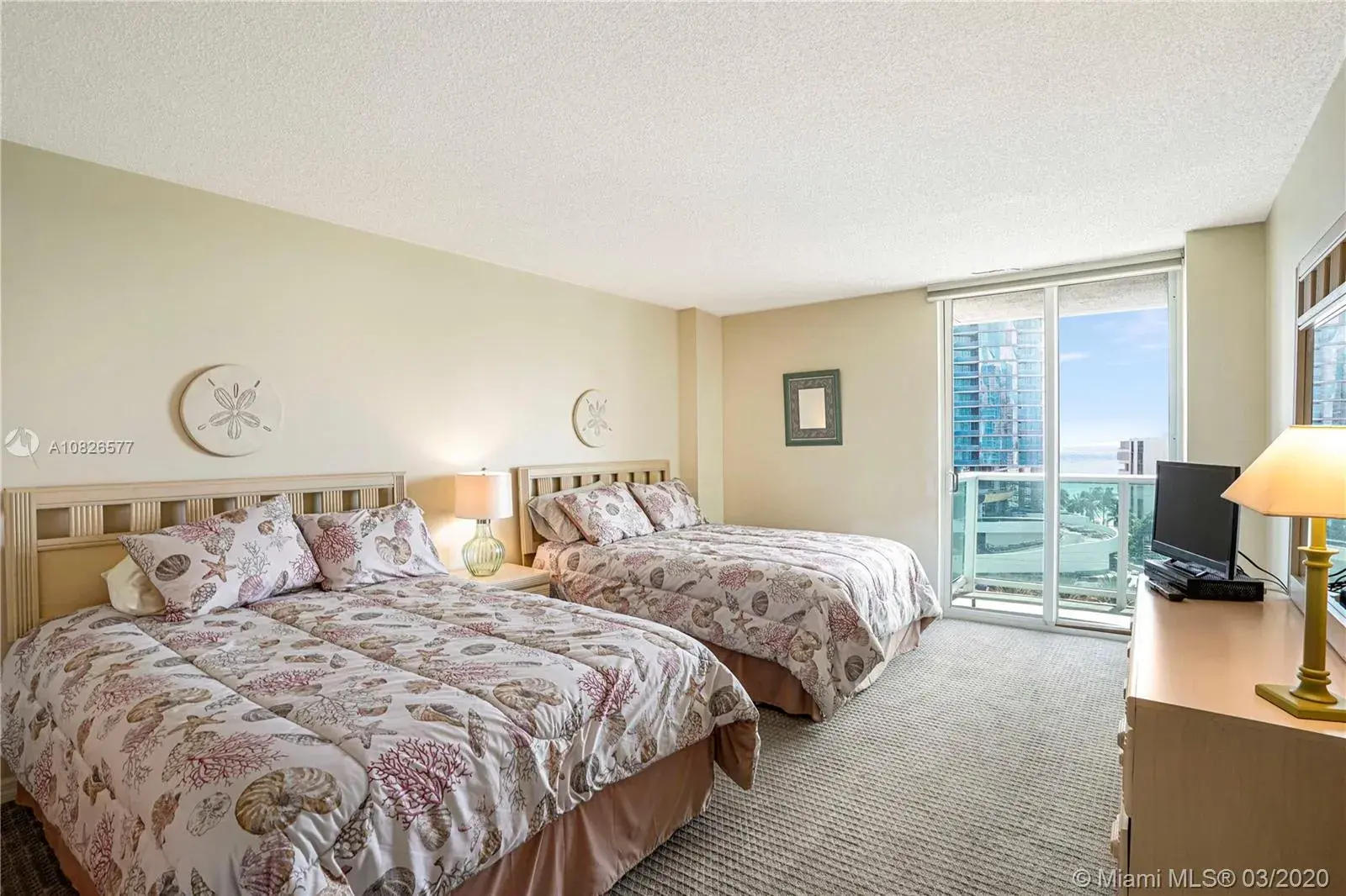 100 Bayview Dr # 906, Sunny Isles Beach FL 33160