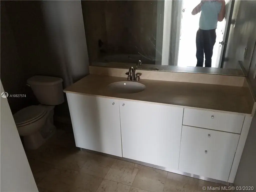 2100 VAN BUREN # 504, Hollywood FL 33020