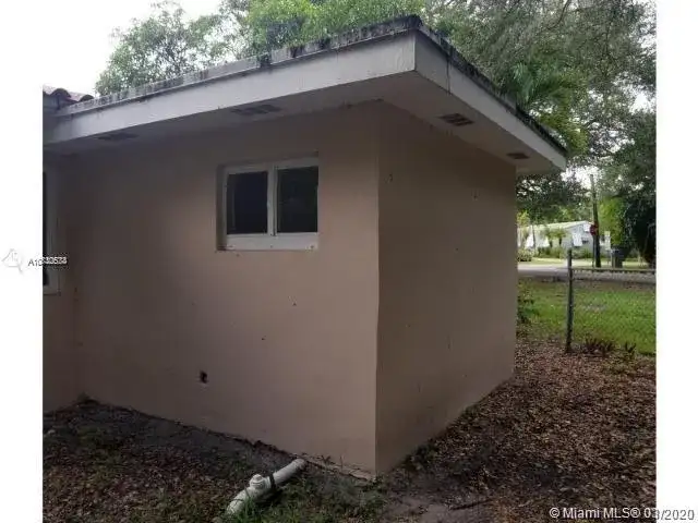1110 NE 119th St, Biscayne Park FL 33161 photo 5
