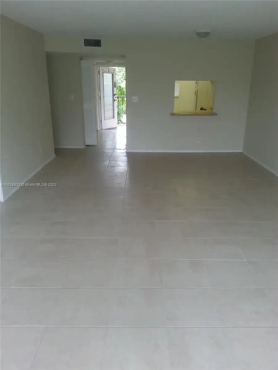 8411 Lagos De Campo Blvd # 303U, Tamarac FL 33321 photo 3