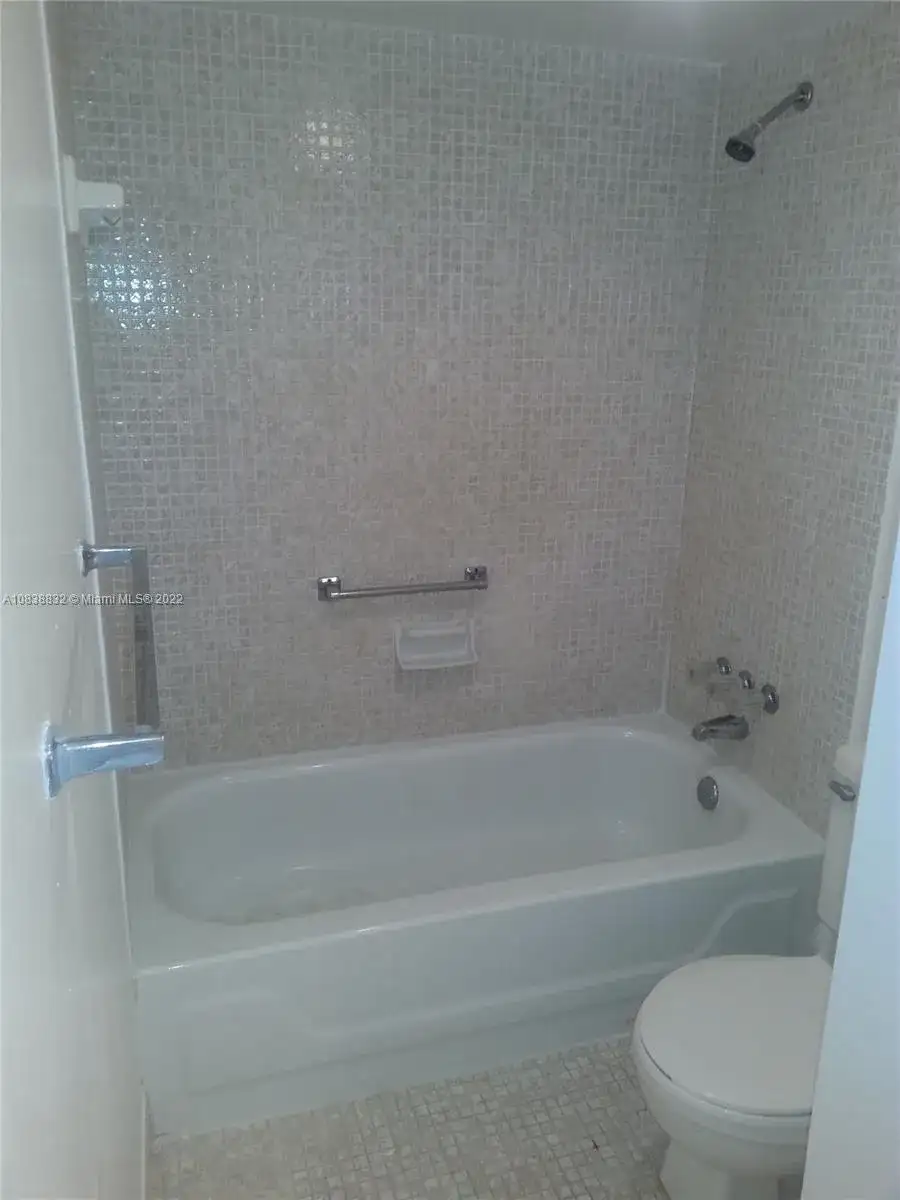 8411 Lagos De Campo Blvd # 303U, Tamarac FL 33321 photo 5