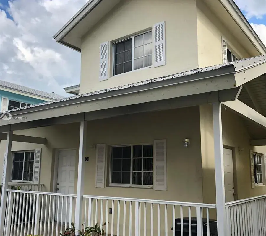 430 NW 20th St # 3, Miami FL 33127