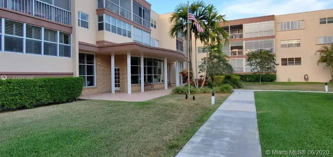 6731 Cypress Rd # 310, Plantation FL 33317 photo 3