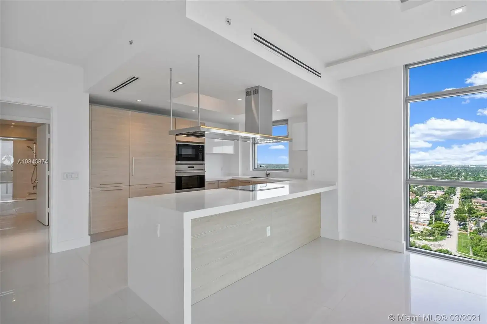 17301 Biscayne Blvd # 2102, North Miami Beach FL 33160 photo 4