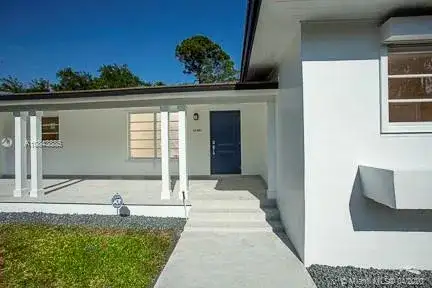 10601 NE 2nd Ave, Miami Shores FL 33138 photo 4