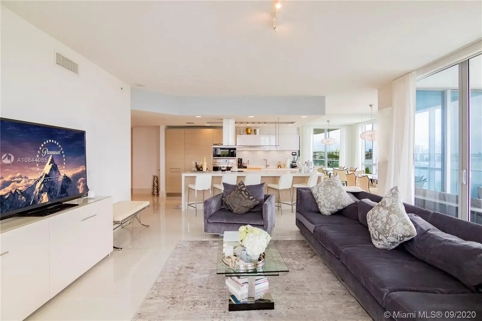 17111 Biscayne Blvd # 410, North Miami Beach FL 33160 photo 5