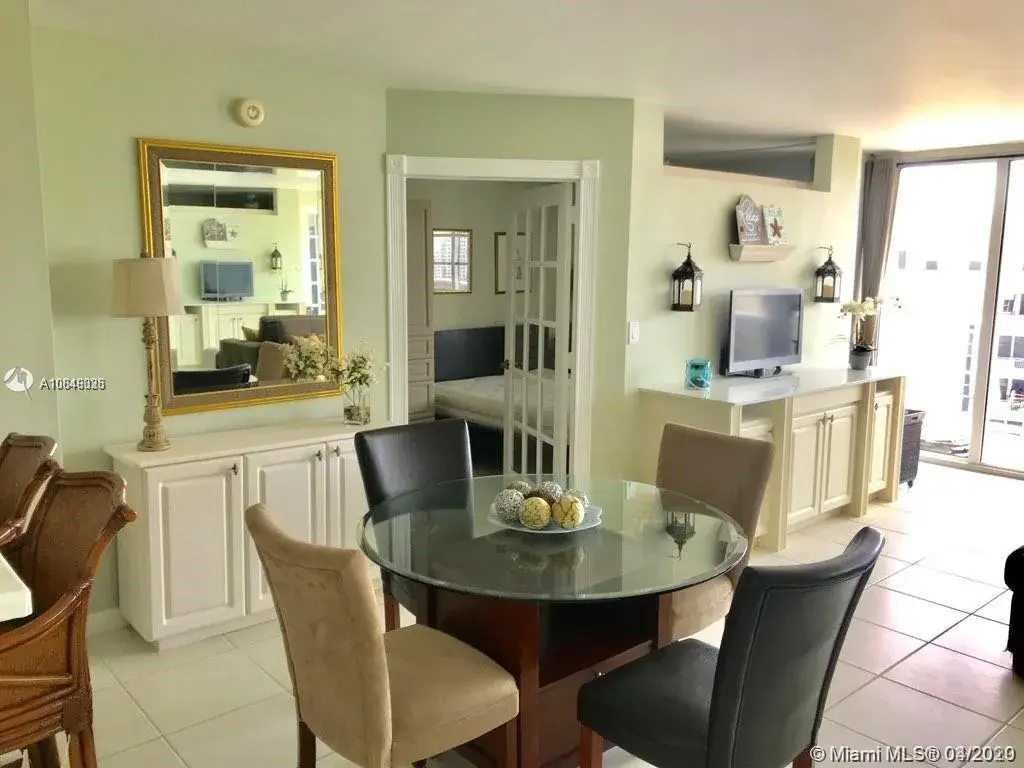 3140 S Ocean Dr # 1703, Hallandale Beach FL 33009