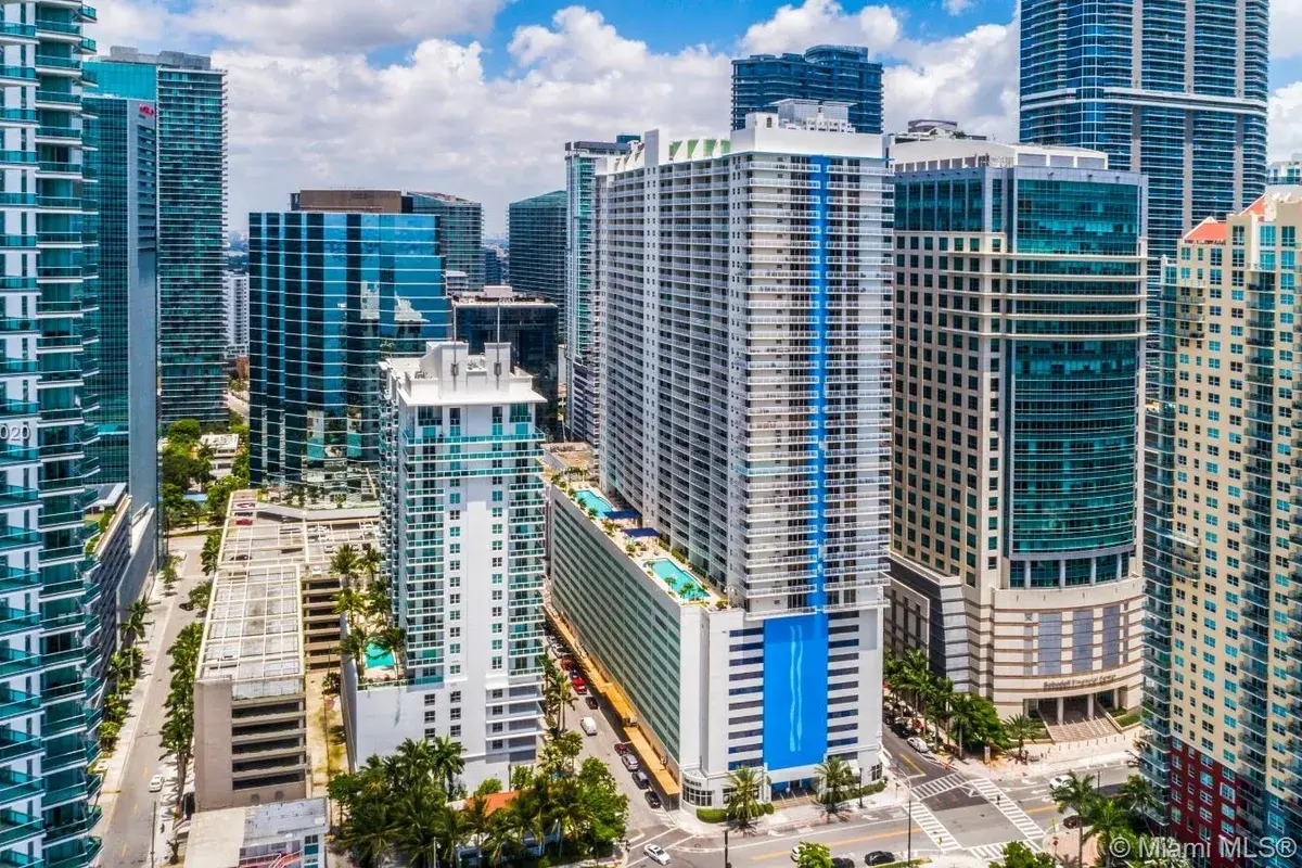 1200 Brickell Bay Dr # 1404, Miami FL 33131