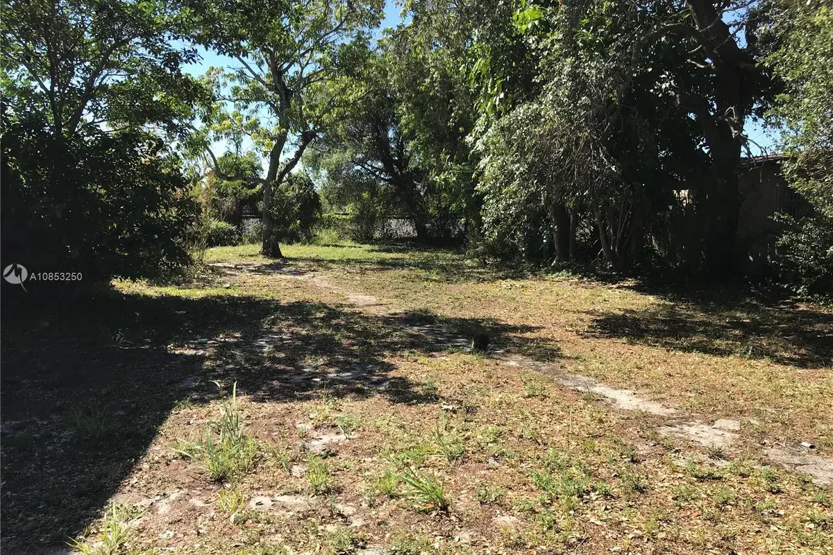 1816 Ali Baba Ave, Opa-Locka FL 33054