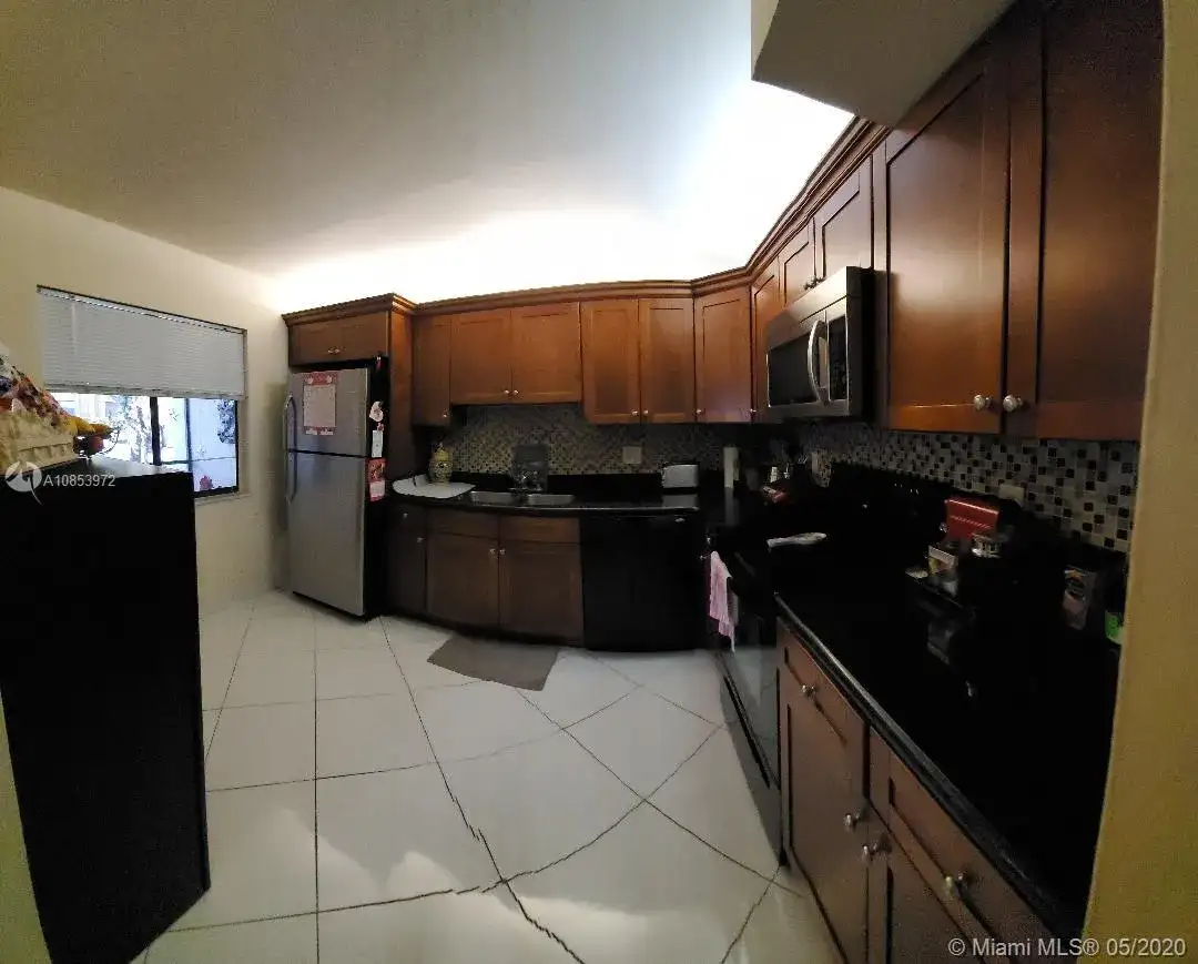 327 Lakeview Dr # 103, Weston FL 33326 photo 3