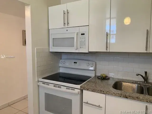 3660 NE 166th St # 203, North Miami Beach FL 33160