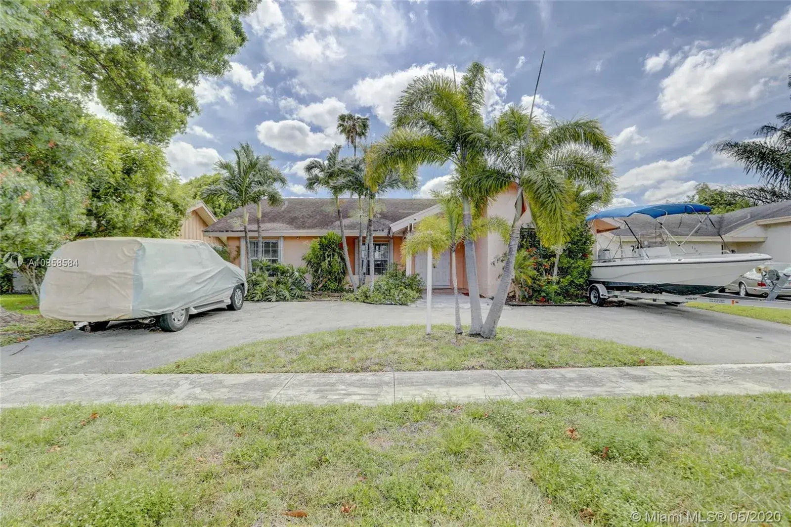 1107 SW 83rd Ave, North Lauderdale FL 33068
