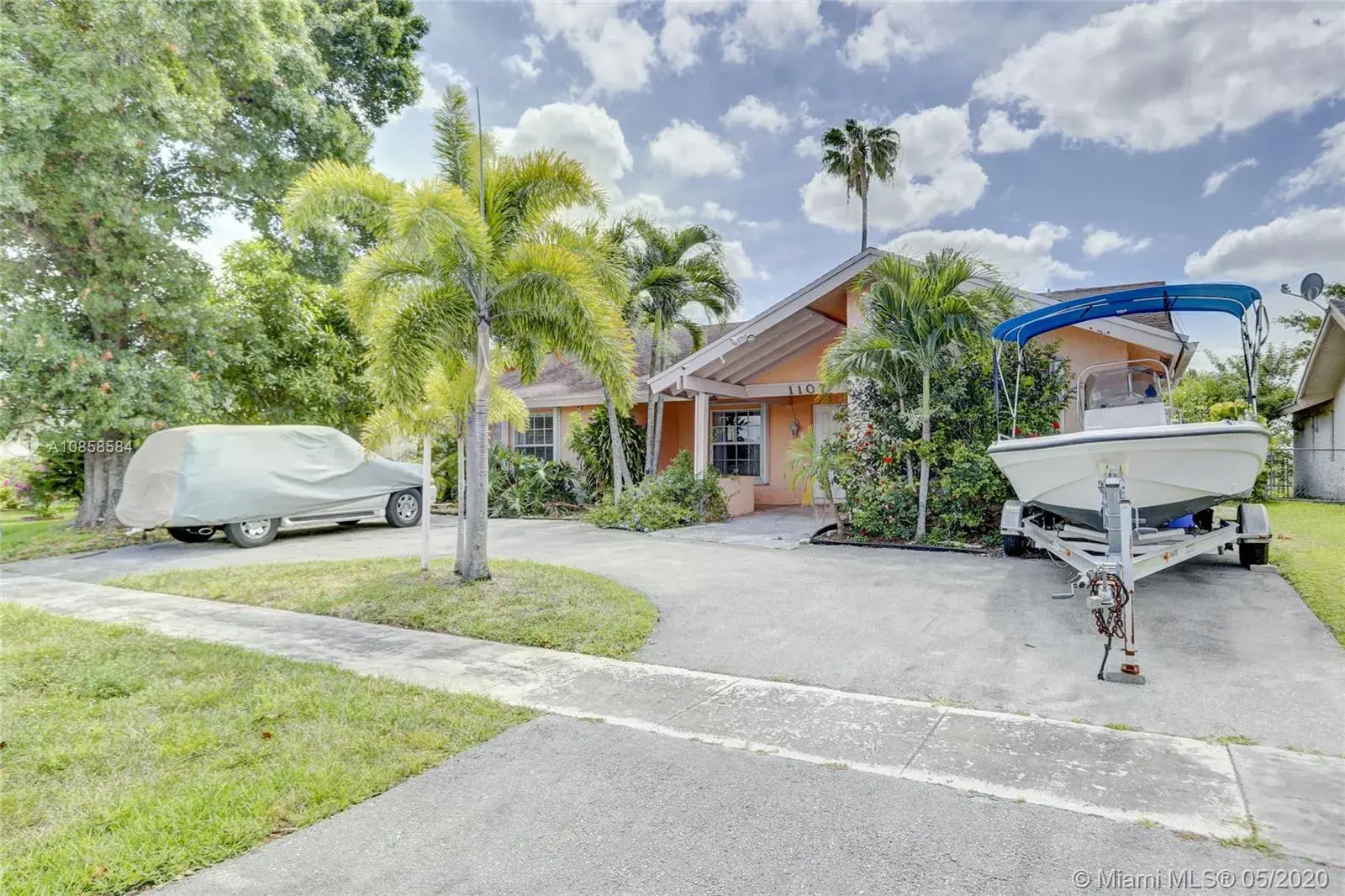 1107 SW 83rd Ave, North Lauderdale FL 33068