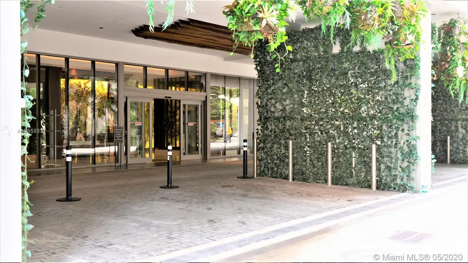 1010 Brickell Ave # 3105, Miami FL 33131 photo 3