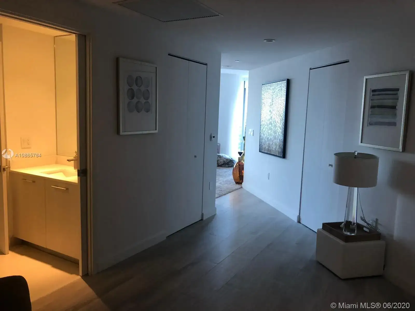 55 SW 9th St # 3503, Miami FL 33130 photo 2
