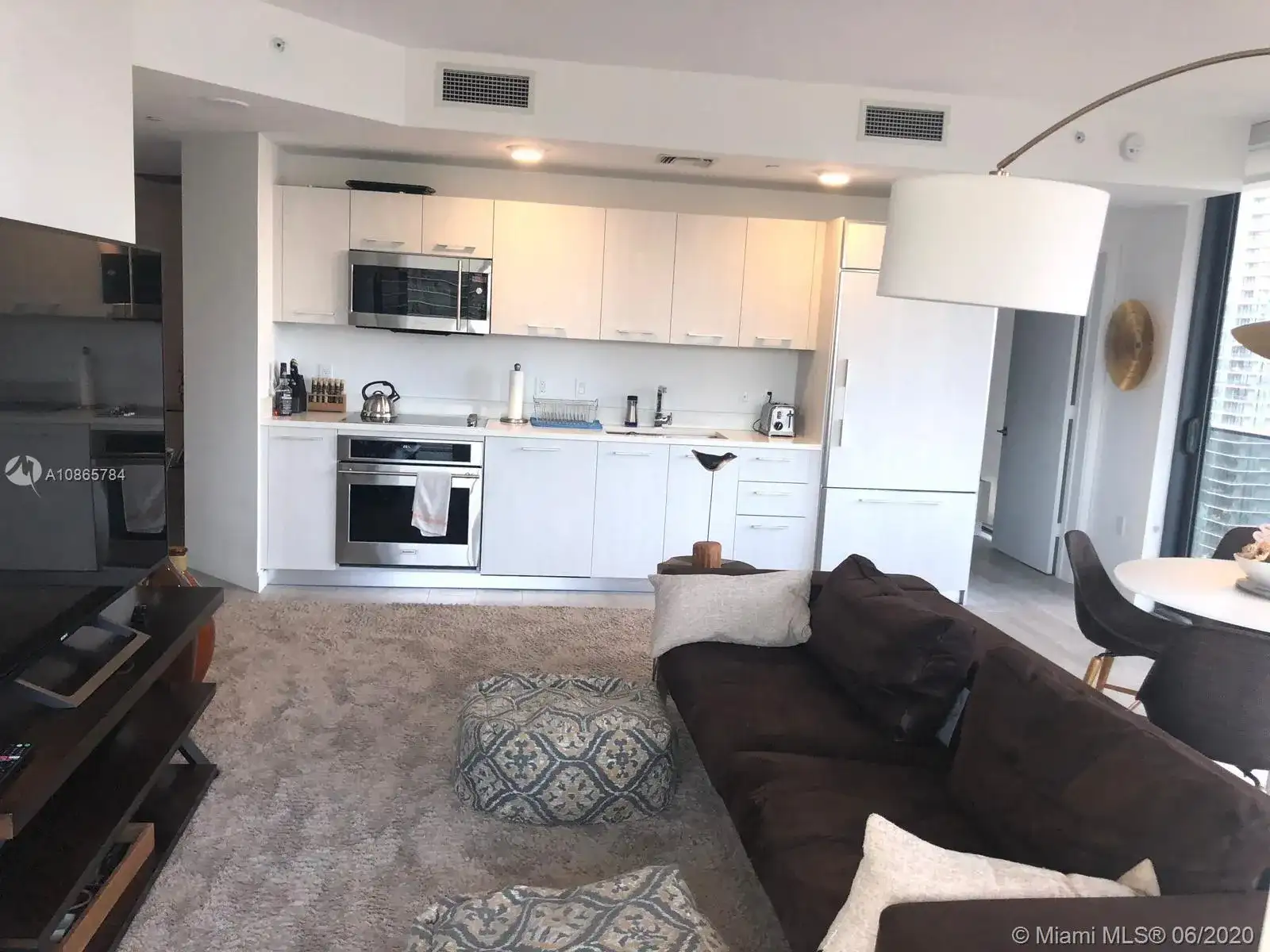 55 SW 9th St # 3503, Miami FL 33130 photo 5