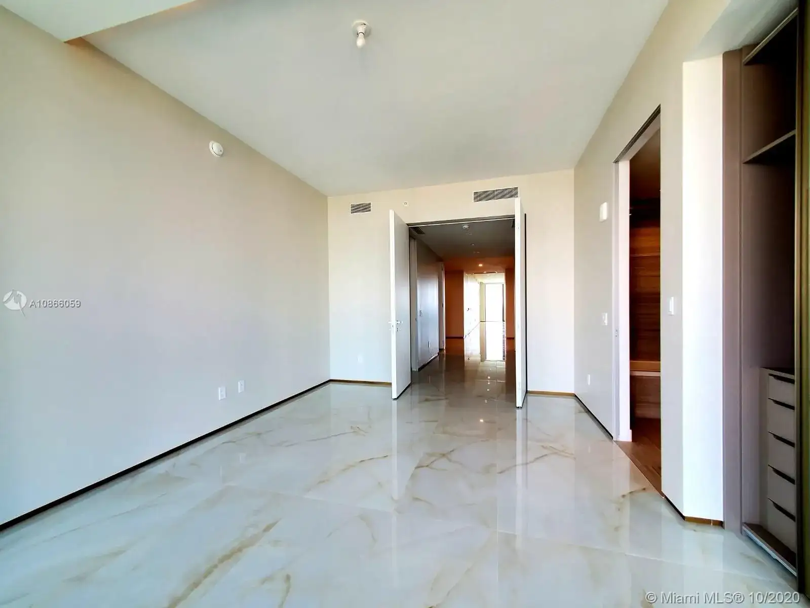 18975 Collins Ave # 3202, Sunny Isles Beach FL 33160 photo 4