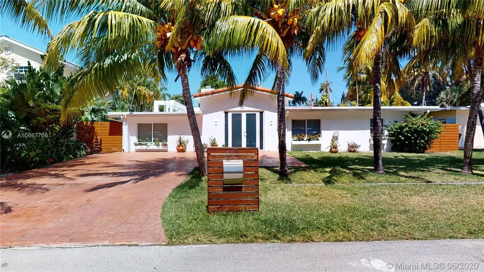 211 190th St, Sunny Isles Beach FL 33160 photo 3