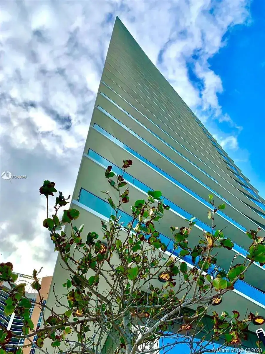 18975 Collins Ave # 1105, Sunny Isles Beach FL 33160